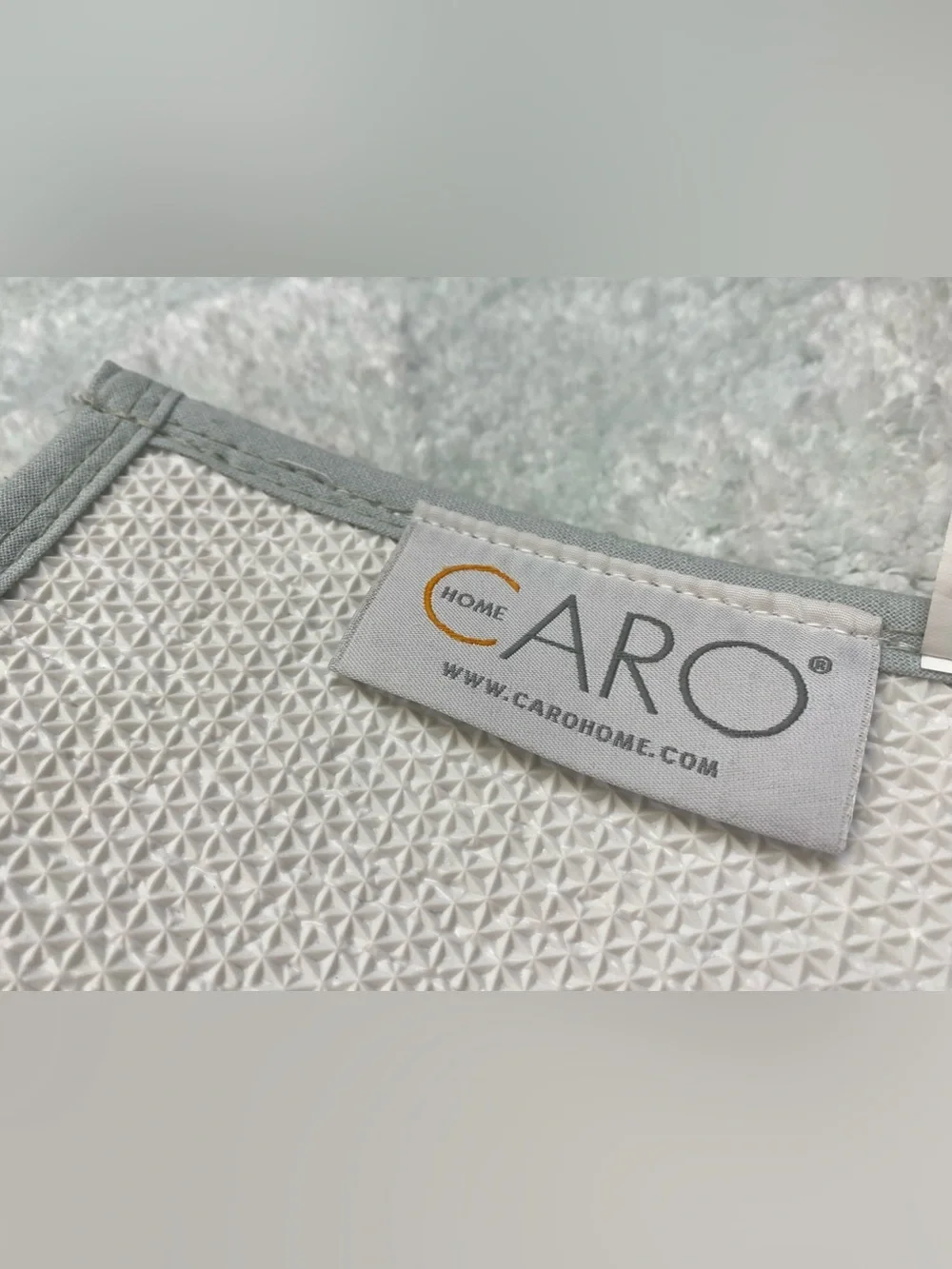 Caro Home ❤️White Heart  Cozy Bath Rug 20x32” Pastel green NWT